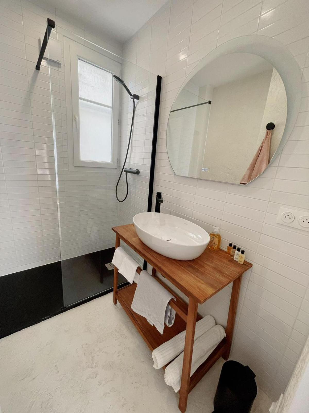 Exclusive Flat By Luxuio - Nearby Eiffel Tower Apartment ปารีส ภายนอก รูปภาพ